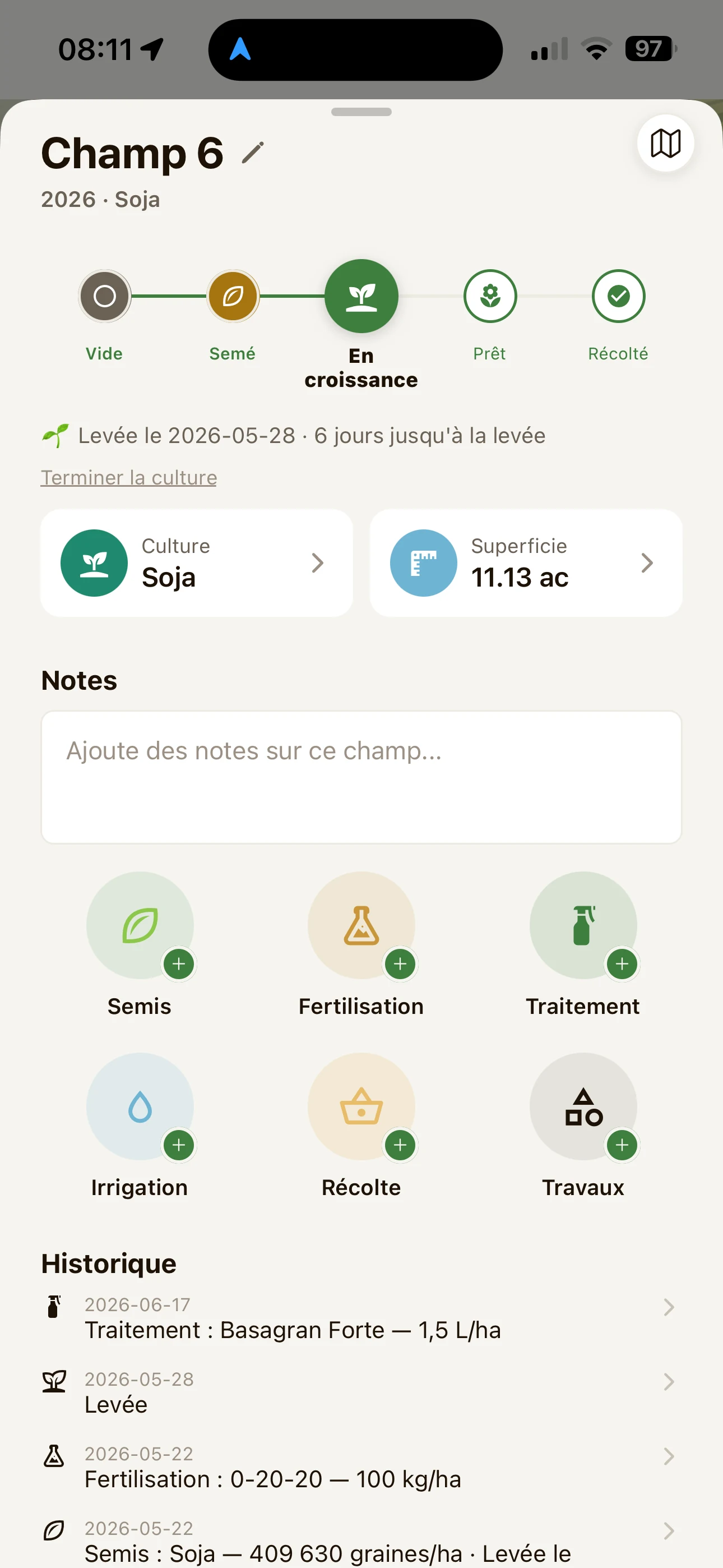 Fiche d'un champ FarmTrack avec l'historique des activités de la saison.